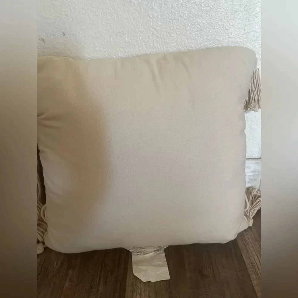 Opalhouse textured beige
